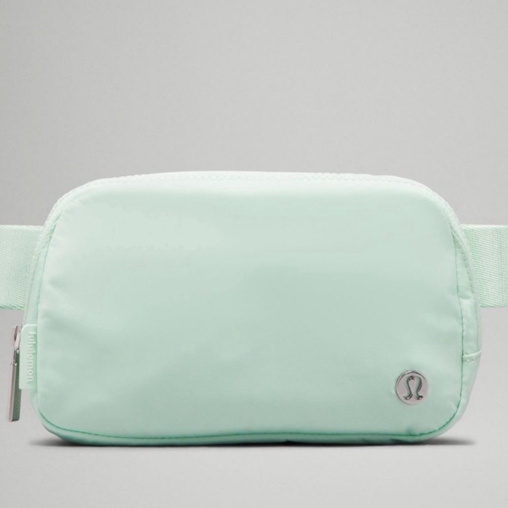 Lululemon mint belt bag